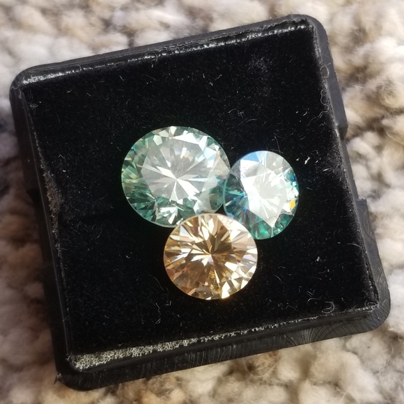 Sale! Loose green moissanite 2.5 carats plus - Picture 8 of 16